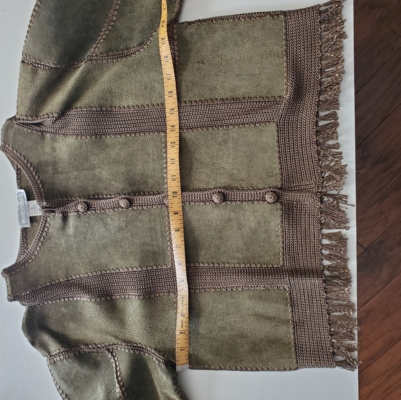 NWOT- Never Worn. Two Piece Olive Green Suede Set. - Picture 9 of 11